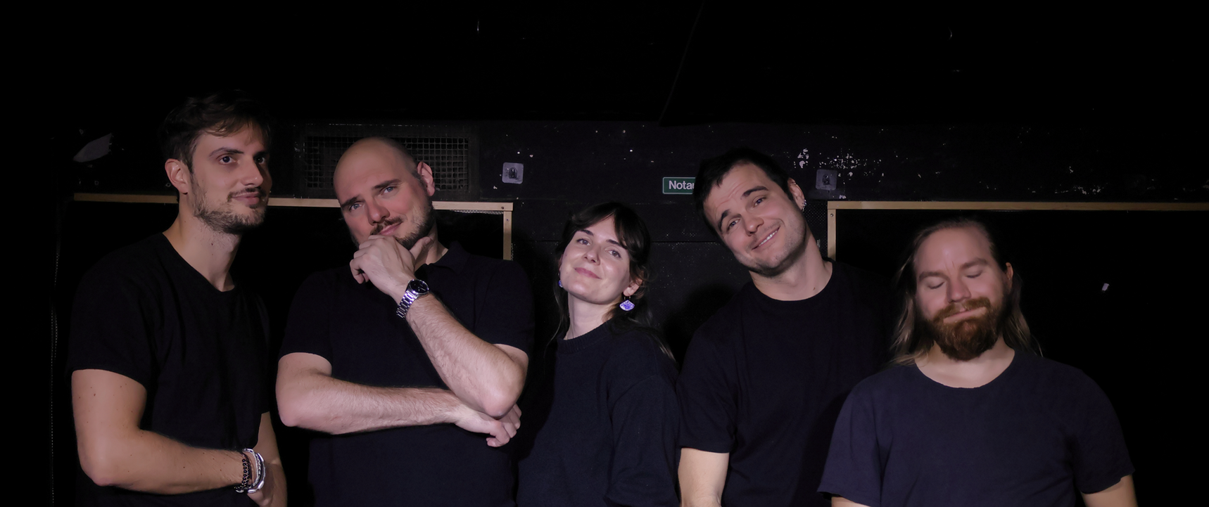 Check la Lage performers